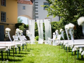 12-06-02-wedding-laurarobin-112